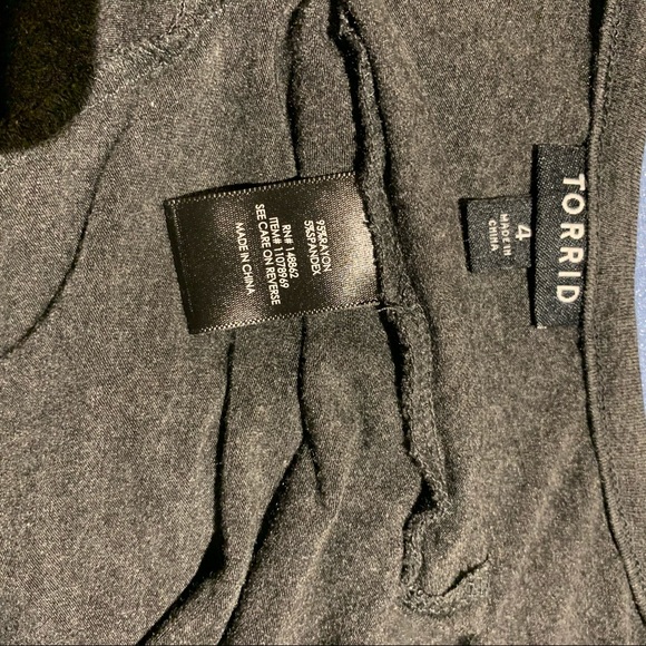 Torrid NWOT Gray 3/4 Sleeve Front Button Dress 4X - Picture 5 of 5